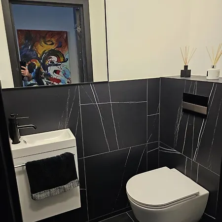Apartment Modern In Embassy Area *